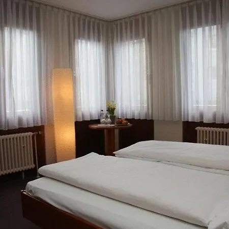 City Hotel